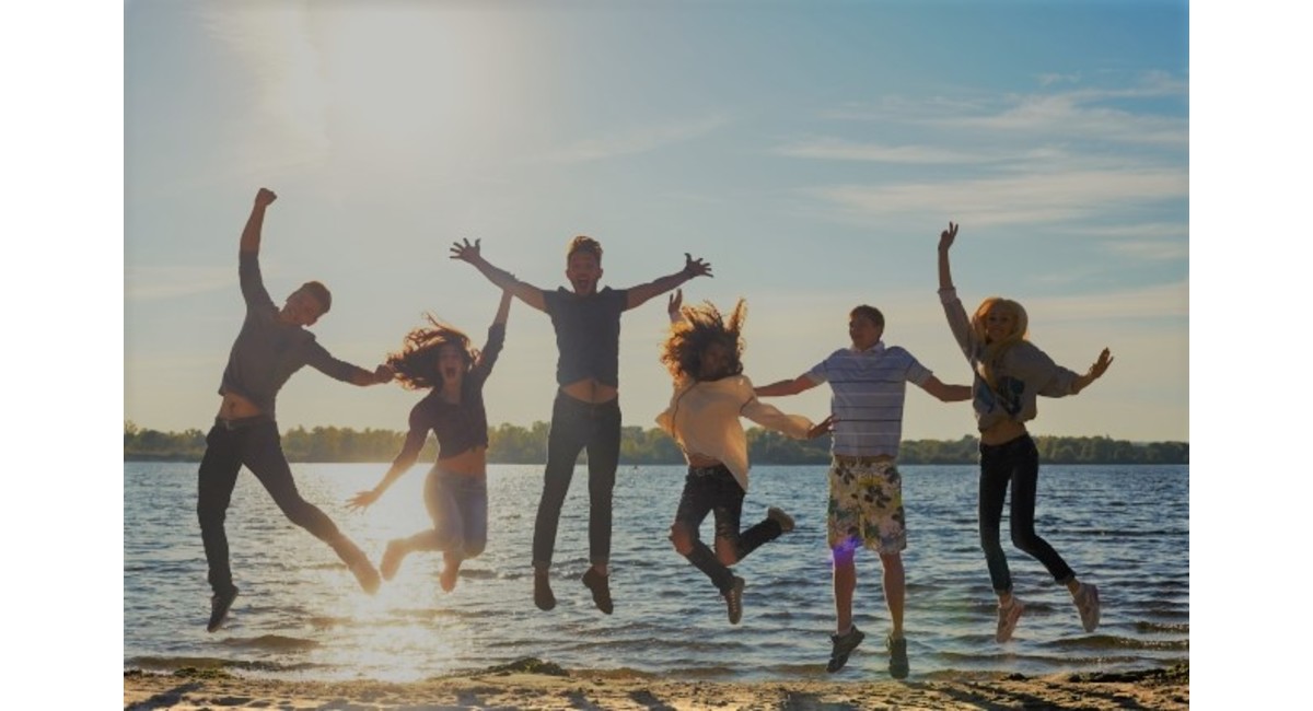 オープニングスタッフ及び幹部候補募集：Web制作・マーケティング会社のアキュリアル